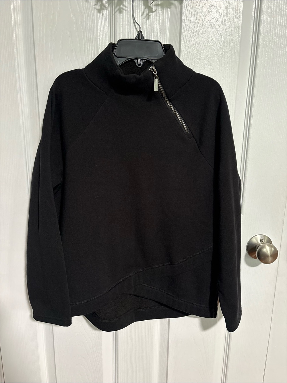 Cable & Gauge Black Asymmetrical Zip Mock Neck Sweatshirt - Size Medium